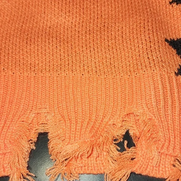 Halloween Distressed Sweater with Bats Sz 2xl - Picture 3 of 8